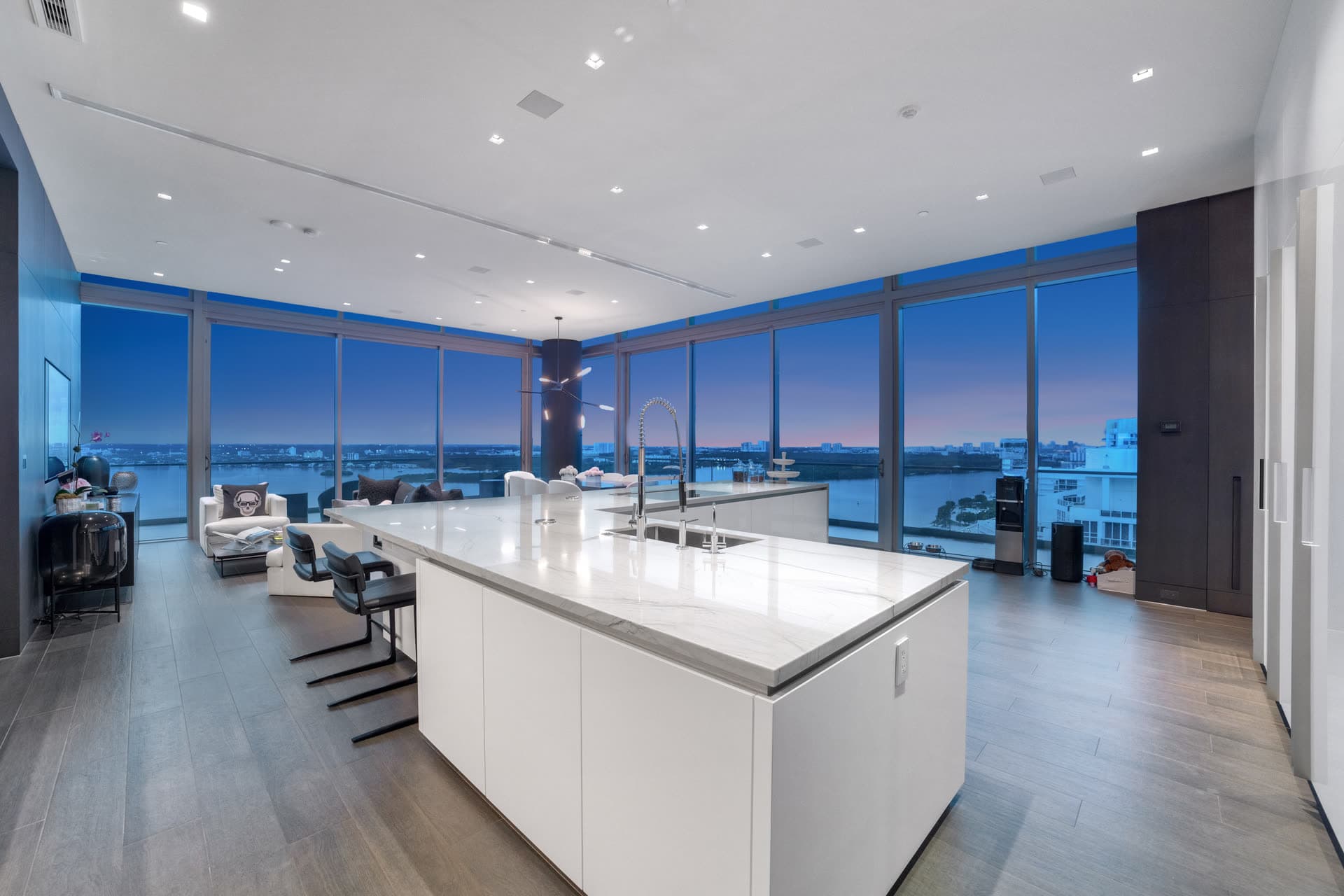 2801 Bal Harbour twilight view 09