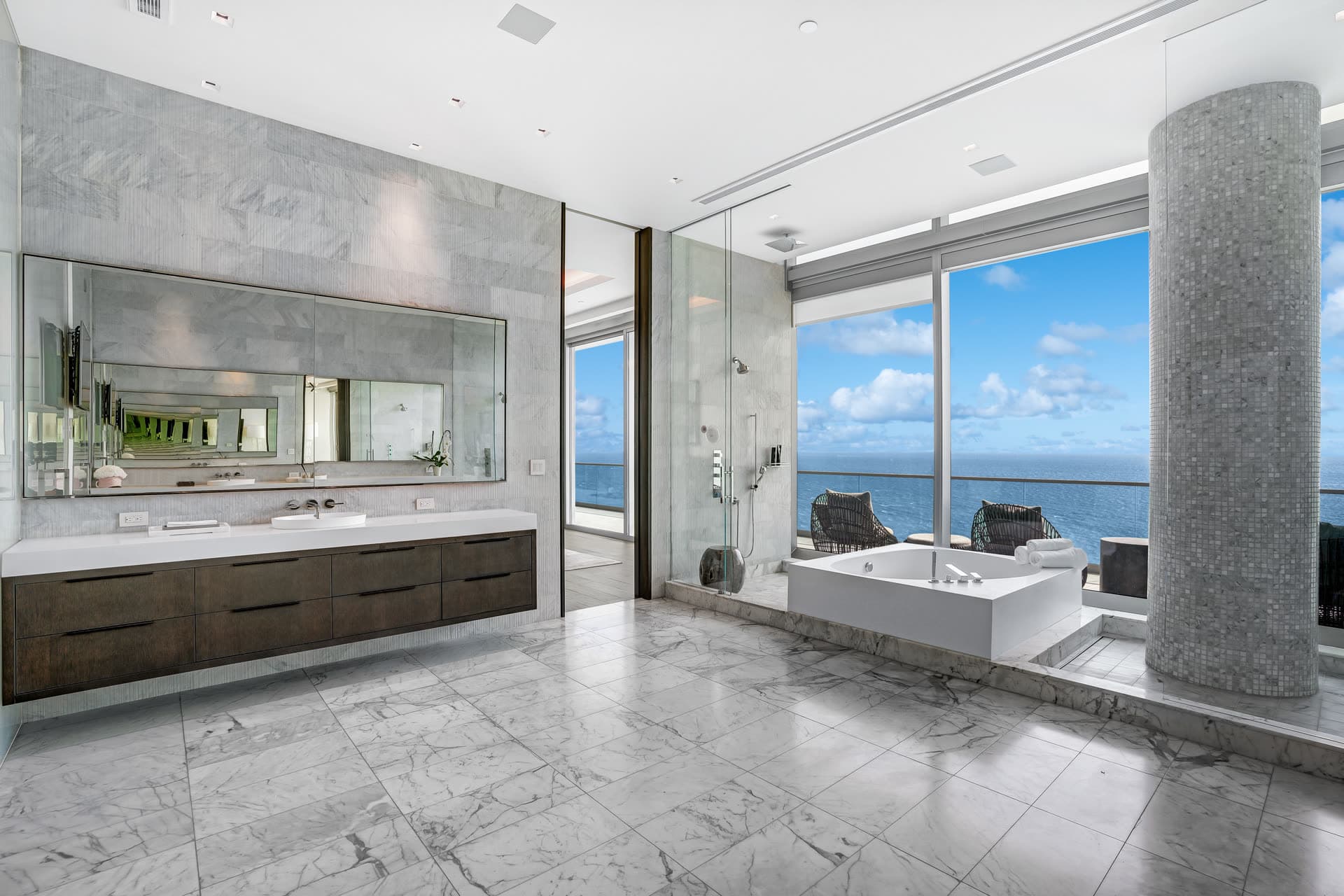 2801 Bal Harbour residence view 41